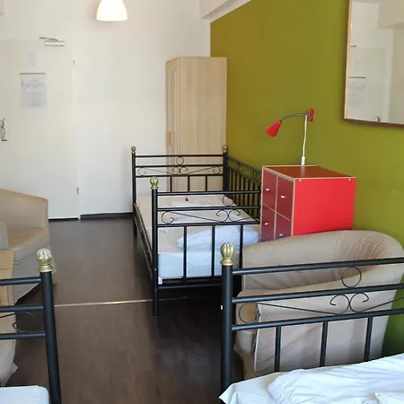 Station - For Backpackers Hostel