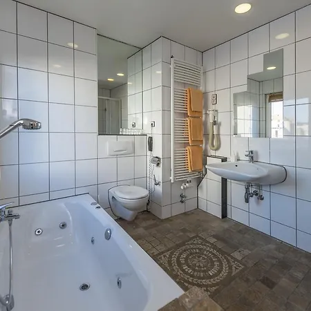 Breslauer Hof Am Dom Hotel 3*