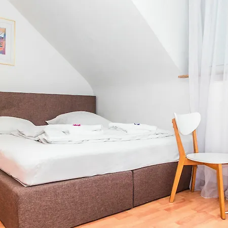 Storch Hotel 2*