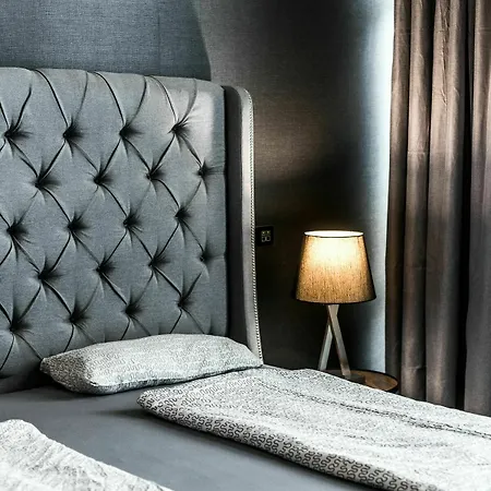 Hotel Black