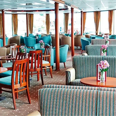 Baxter Hoare Ship 4* Keulen