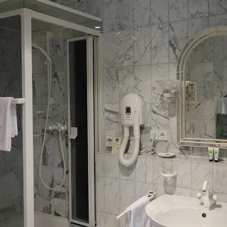 Kaiser Am Wiener Platz 3* Köln