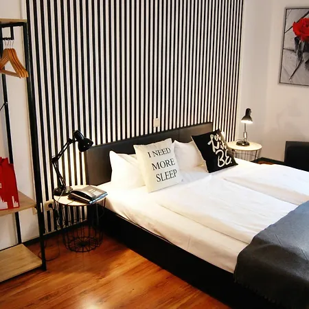 Smarty Dom - Boardinghouse - Kontaktloser Self Check-in Hotel