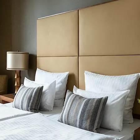 Отель Ameron Regent 4*