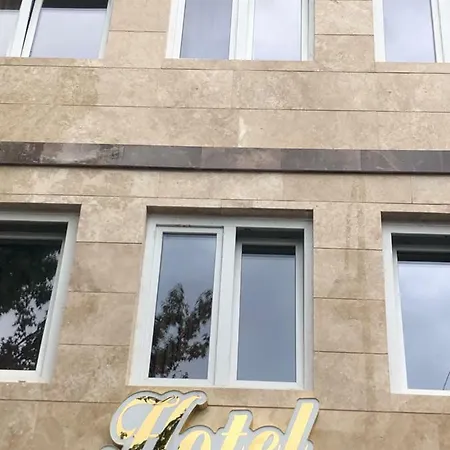 Moji Hotel