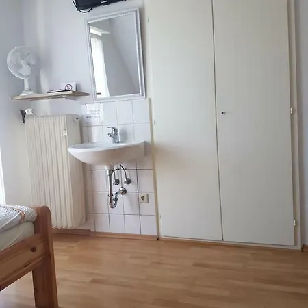 Gastezimmer Zum Neuenhof Homestay Cologne