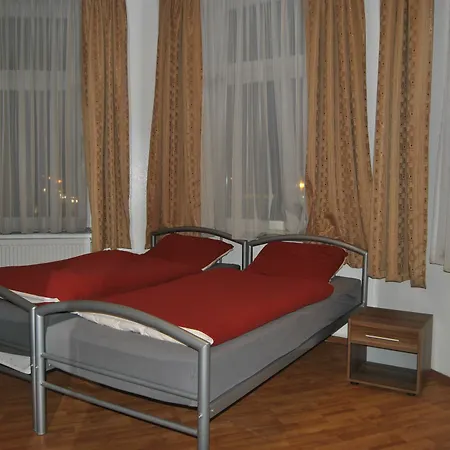Koelnotel Hostel, & Vandrarhem