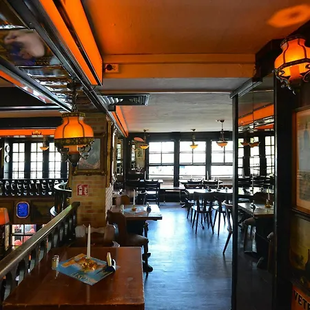 科隆卢云堡酒店及餐厅 酒店 科隆