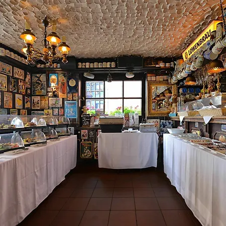 Und Restaurant Loewenbraeu Hotel