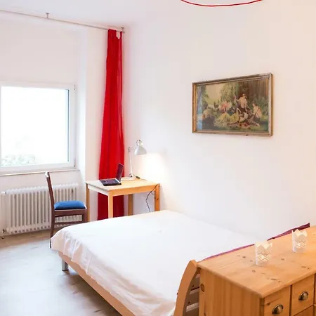 82 Vietorstrasse Apartment