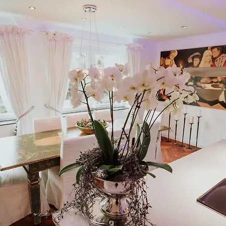 Luxury & Penthouse Apartment *