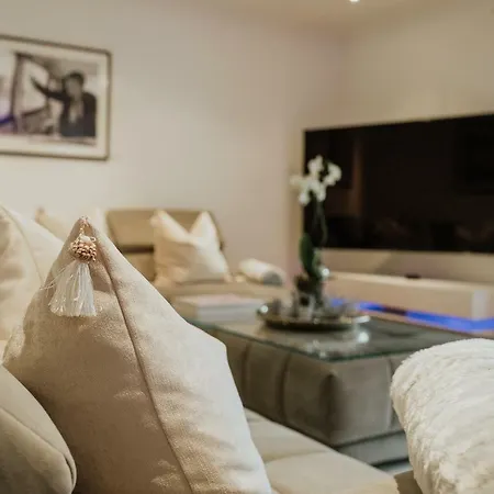 Luxury & Penthouse