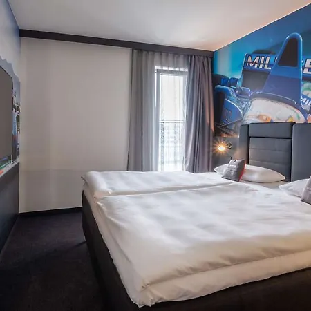 Hotel V8 At Motorworld Colónia