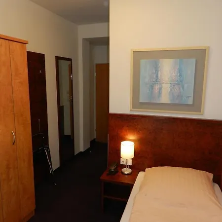 Hotel Breslauer Hof Am Dom 3*