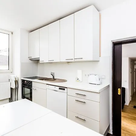 Weidenpesch Apartment