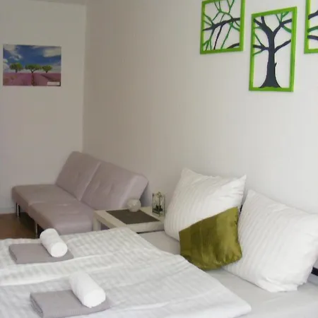 Nettes In Lindenthal Homestay *