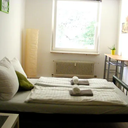 Nettes In Lindenthal Homestay *
