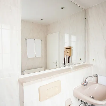 Boutique 003 Am Dom, Trademark Collection By Wyndham Colonia