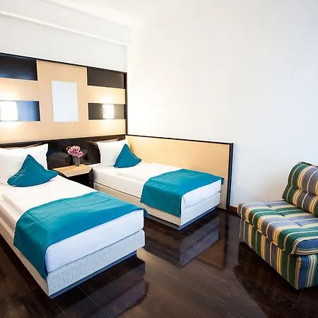 Hotel Boutique 003 Am Dom 3*