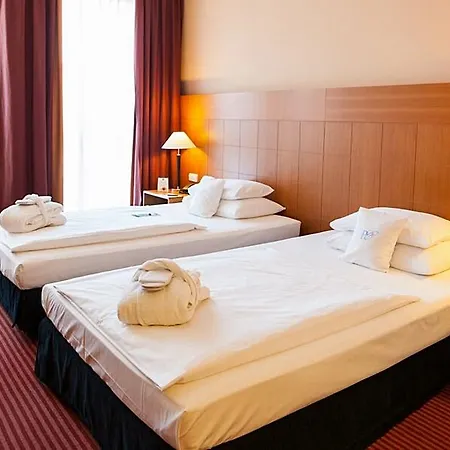 Hotel Plaza Premium Cologne