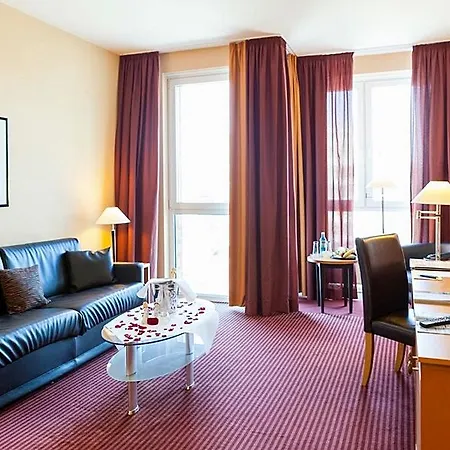 Plaza Premium 4* Cologne