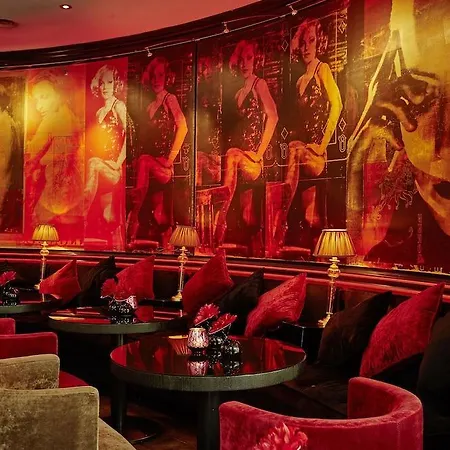 Savoy Hotel 4*