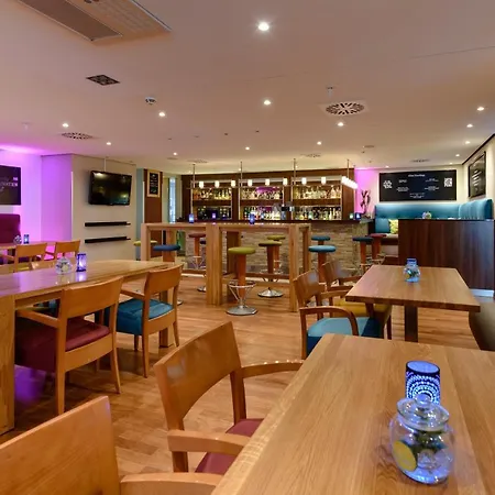 Mercure West Hotel 4*