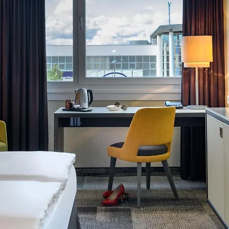 Hotel Mercure West 4*
