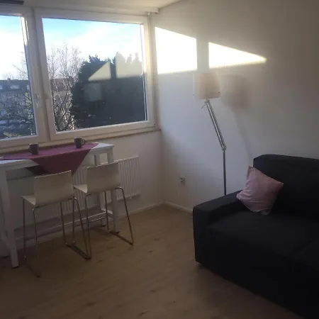 Cologne-apartment-nippes *