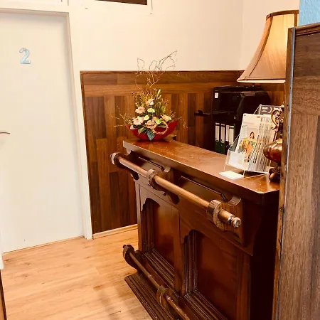 Zur Eule 3* Cologne