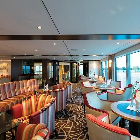 Hotel Crossgates Hotelship 4 Star - Altstadtnord - Cologne