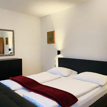 Hotel Altstadthotel Hayk Am Rhein