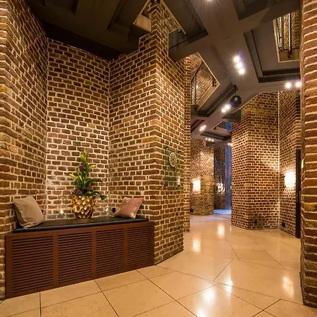 Hotel Wasserturm Cologne, Curio Collection By Hilton 4*