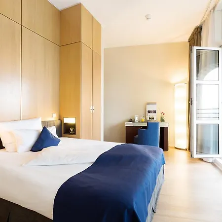 Hotel Wasserturm Cologne, Curio Collection By Hilton 4*