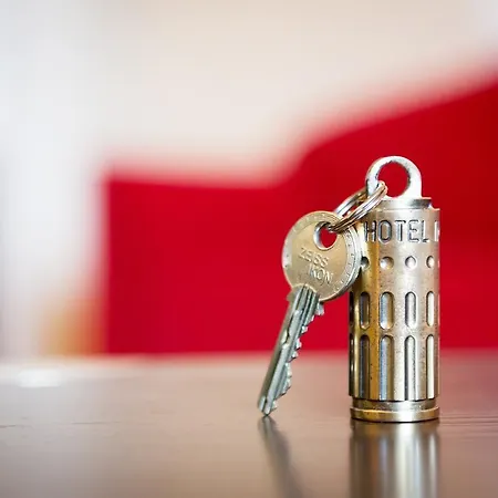 Отель Wasserturm Cologne, Curio Collection By Hilton Кёльн