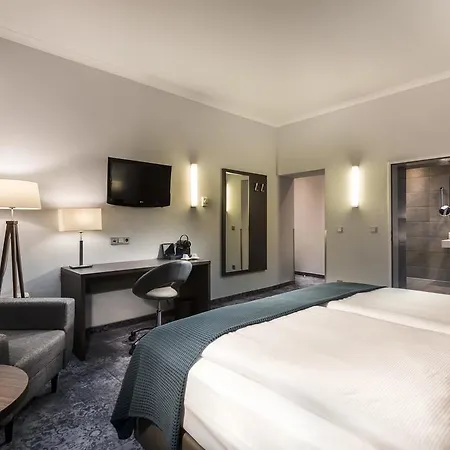 Wyndham Hotel 4*