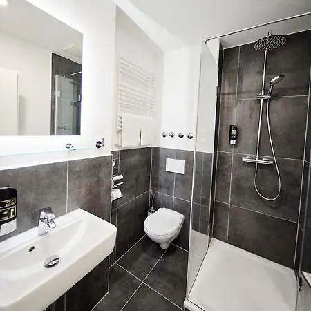Hotel Loft Am Ring Cologne