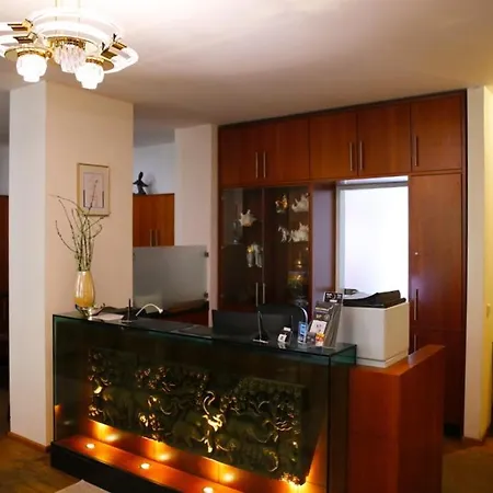 Отель Royal 3*
