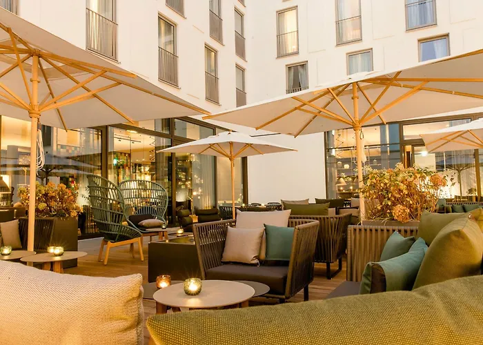 Motel One Koeln-Neumarkt photo