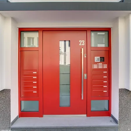 Mont Apartements מלון דירות קלן