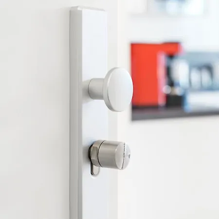 Mont Apartements מלון דירות קלן