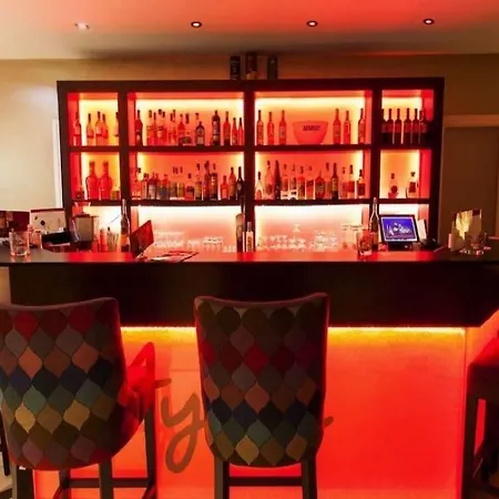 Hotel Centro Ayun 3*