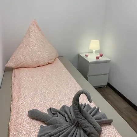 Lovely Share Aachener Weiher Quarto em Acomodações Particulares Colónia
