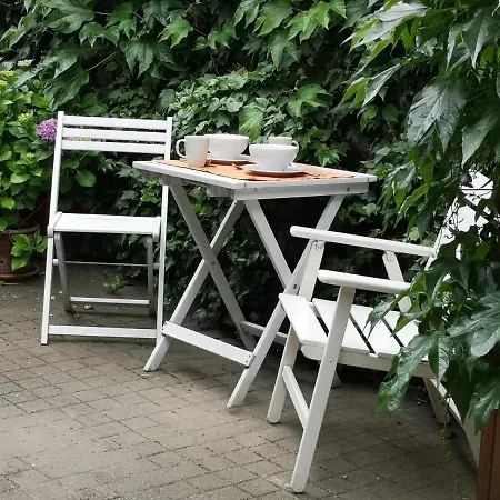 May-apartment Zentrale * Kolonia