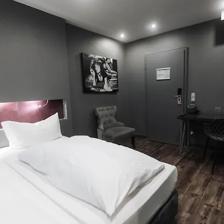 Am Augustinerplatz 4* Köln