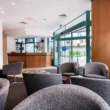 Hotel Tryp By Wyndham Centre 4*