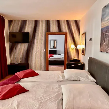 Altstadthotel Hayk Am Rhein Ξενοδοχείο Κολωνία