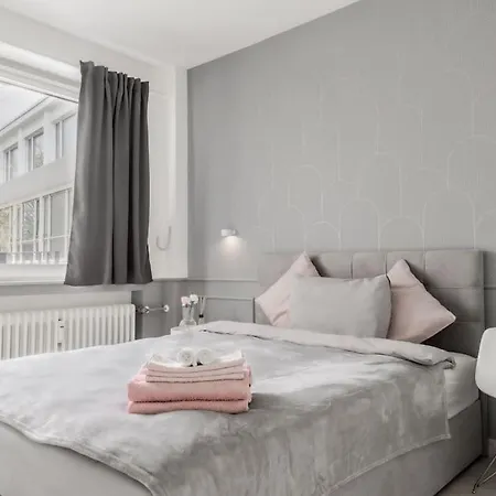 Cozy In Prime Location With Balcony - Comfort In 2 In Neumarkt - City Loft 11 - Colónia
