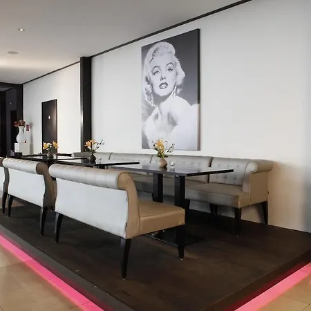 Centro Ayun Hotel 3*