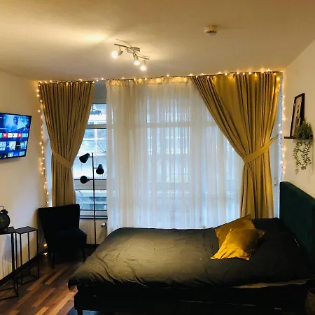 Schickes 1-zimmer Im Herzen Кёльн